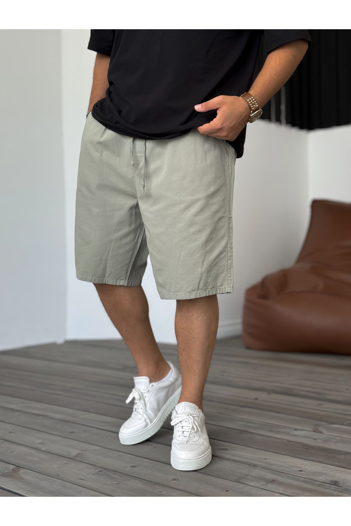 complete the look image
