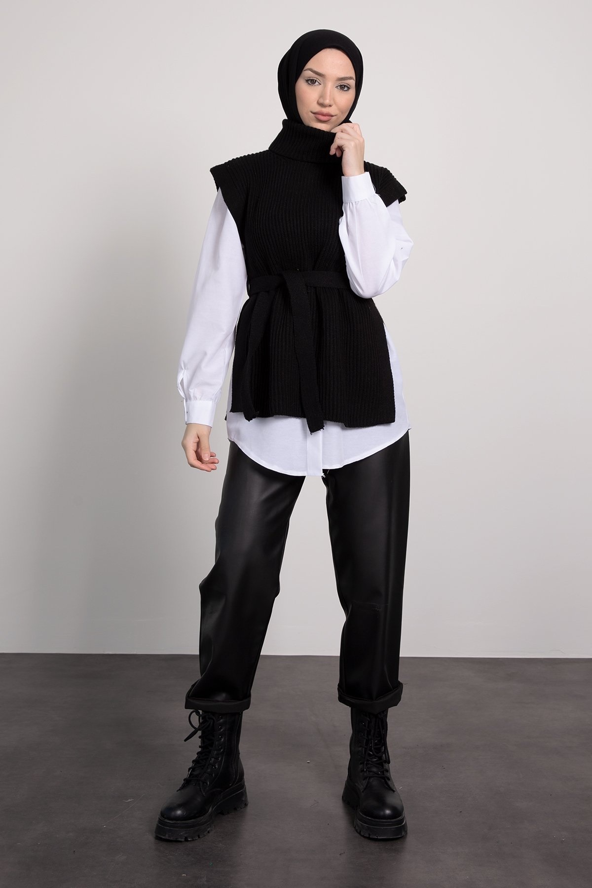 Turtleneck Belt Detailed Hijab Sweater