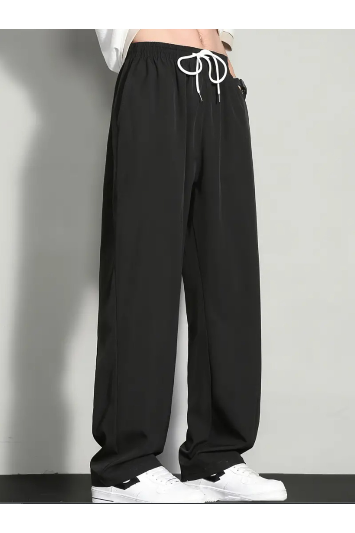 Black Straight Leg Fitness Sweatpants