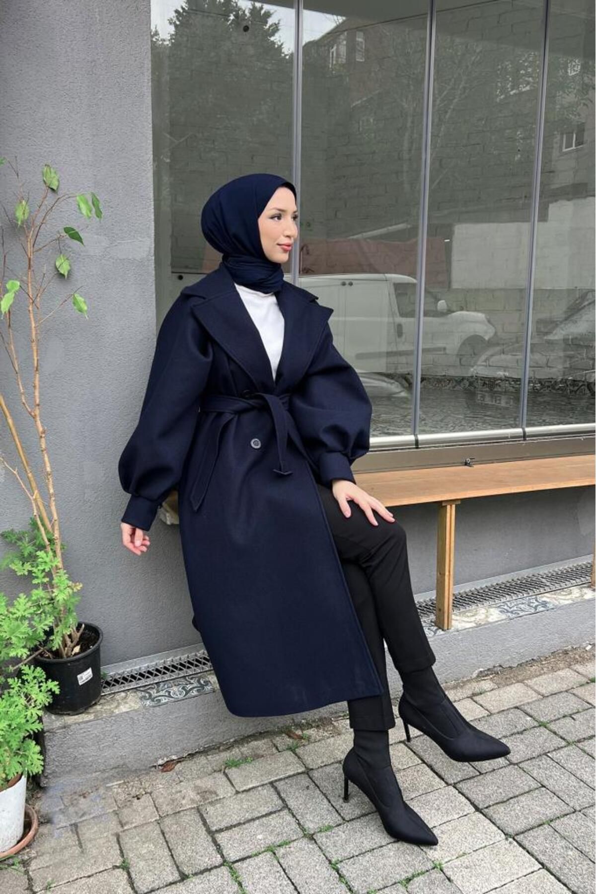 Lamia Giyim-Sleeves Balloon Cut Comfortable Fit Hijab Stamp Coat Navy Blue 1