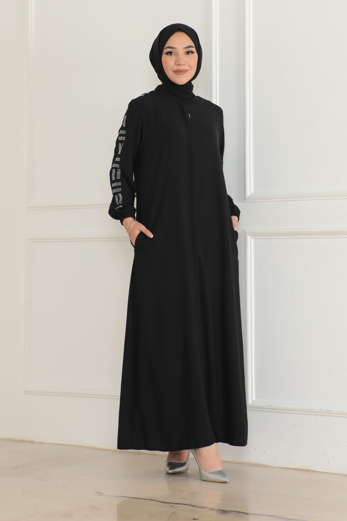 کلکسیون OKTAYUSTA فصل جدید سنگ سیاه با جزئیات Abaya