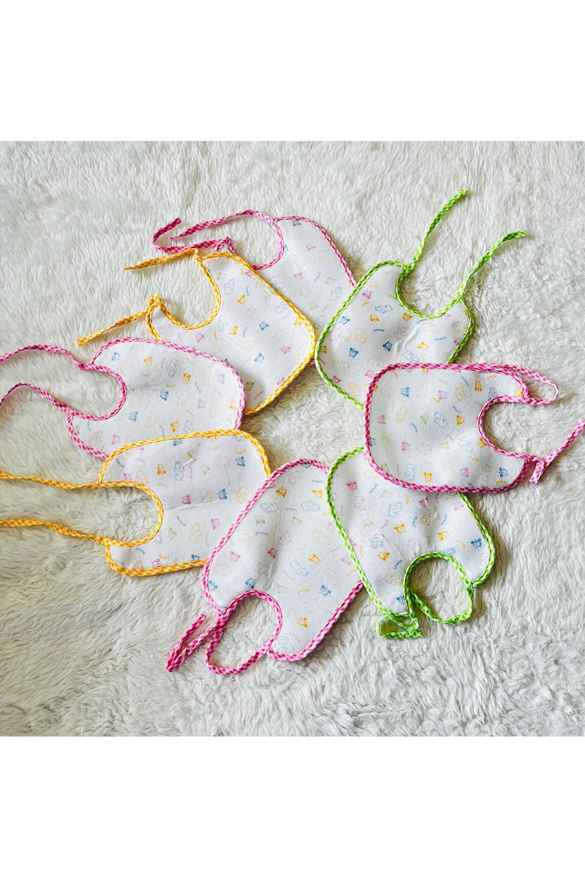 anne dokunuşu gibi KUZUM BEBE Sıvı geçirmez (8 ADET) Bağcıklı Kız Bebek Desenli Bebek Mama Önlüğü fotoğrafı 3 (önizleme)