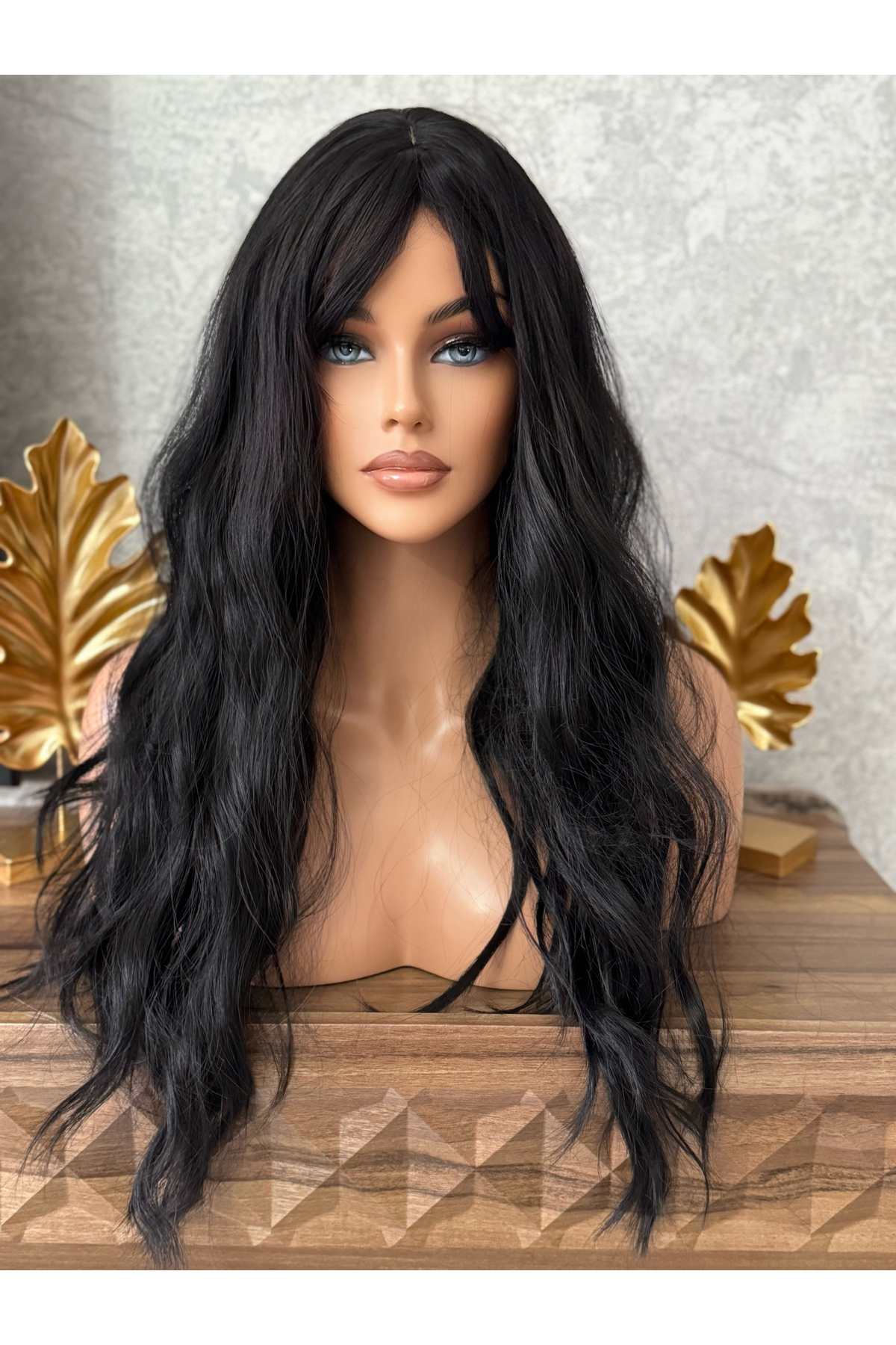 New season vip wig in real hair texture with black wavy rivets