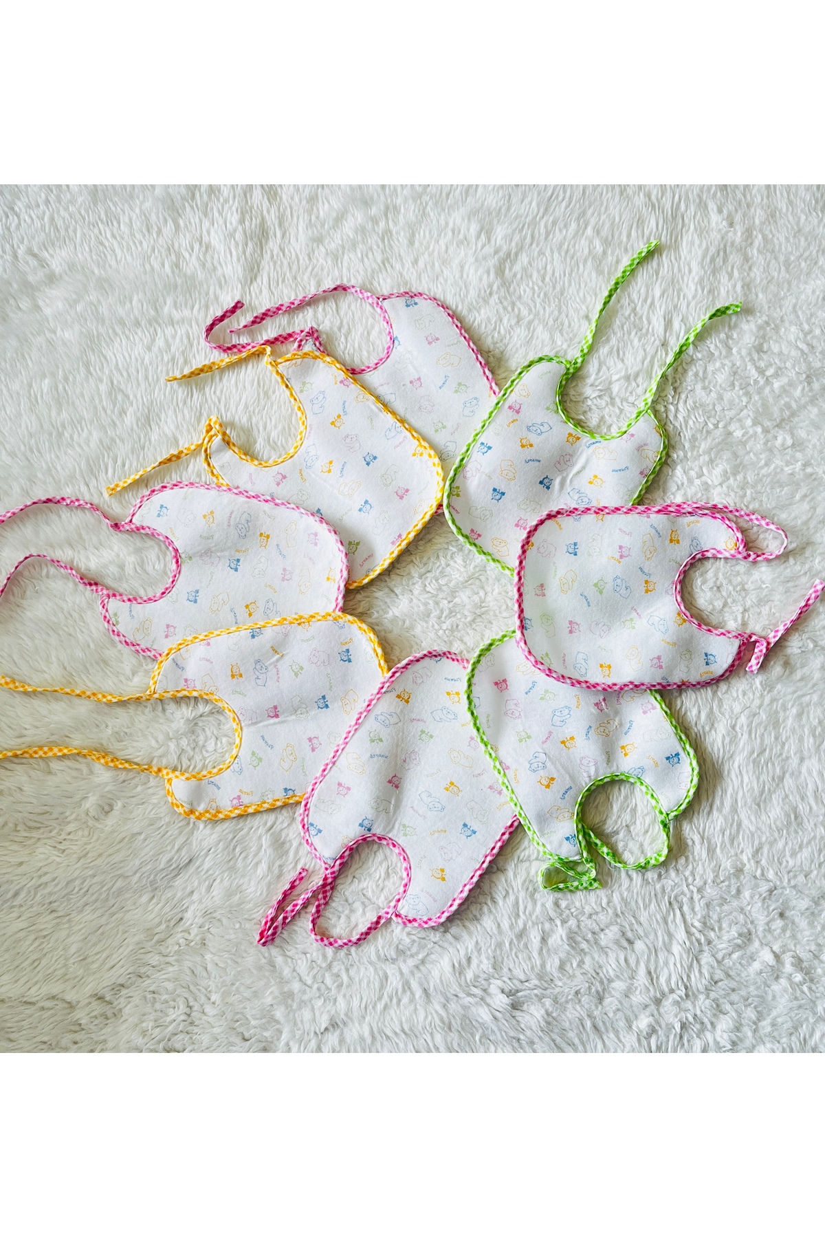 anne dokunuşu gibi KUZUM BEBE Sıvı geçirmez (8 ADET) Bağcıklı Kız Bebek Desenli Bebek Mama Önlüğü fotoğrafı 2 (önizleme)