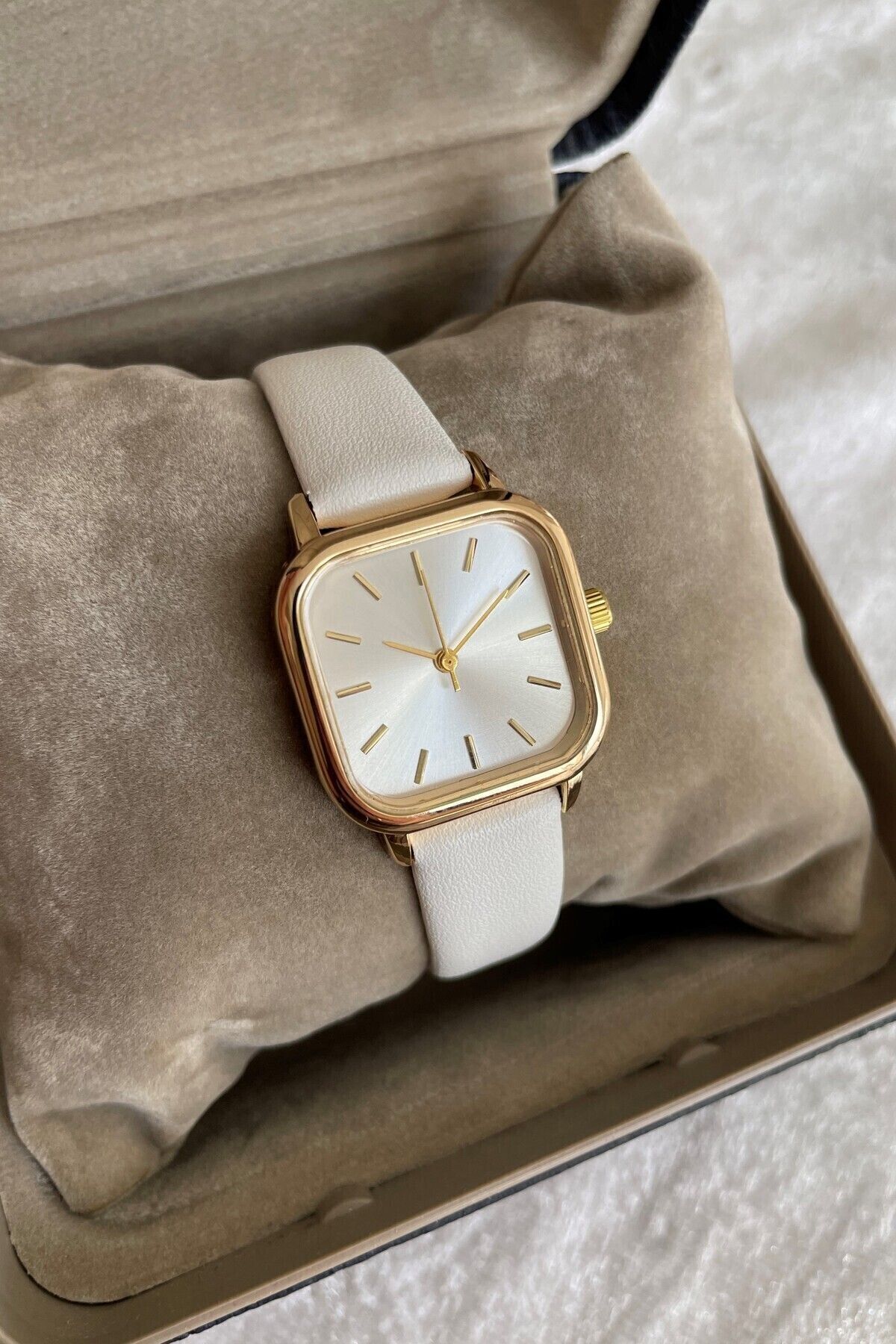 Leerybee  Minimal Ve Zarif Deri Kordon Kare Kadran Kadın Kol Saati Retro Vintage Hediye Anneye Sevgiliye - Görsel 5