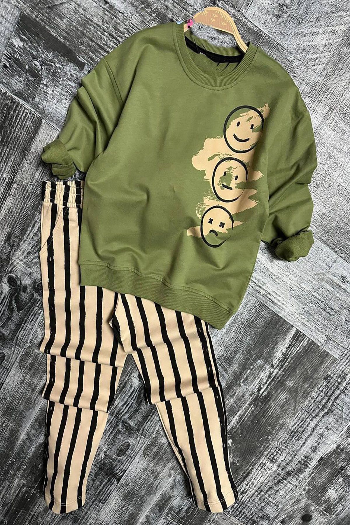 My Kids Wear-Emoji Printed Striped Sports Boy Suit 2