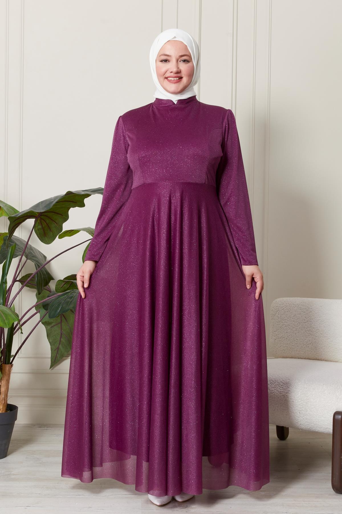 Strahlend Schon Die Perfekte Abendgarderobe Fur Kurvige Frauen Buyuk Beden Kadin Abiye Gomlekfeed