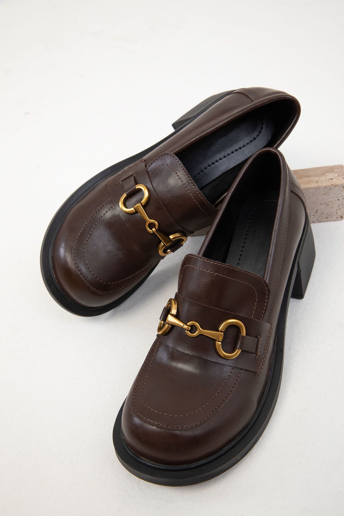 SOHO-Klassische braune Damenschuhe mit Absatz – 19740 4