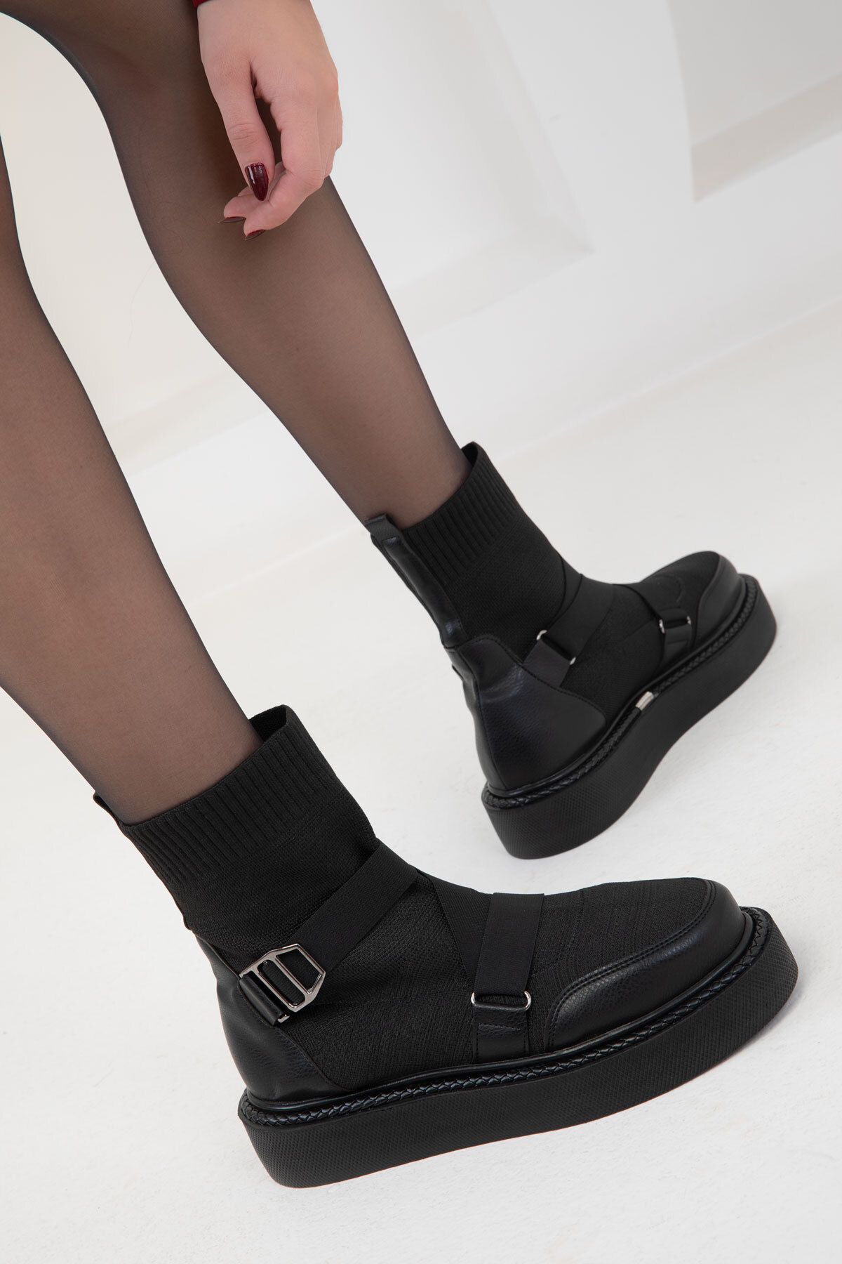 SOHO Schwarze Stiefel – Modell Bootie für Damen - 39