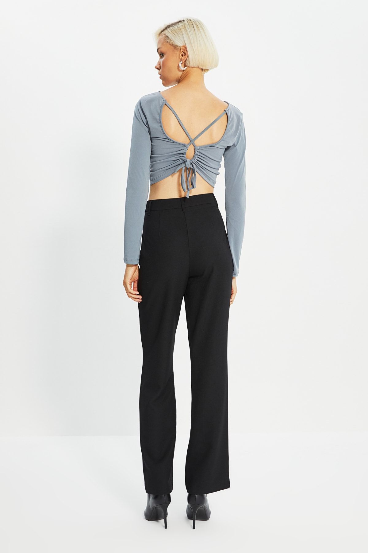 Trendyol Collection-Schwarze, gerade geschnittene, gerippte, genähte Webhose mit hoher Taille TWOSS21PL0093 16