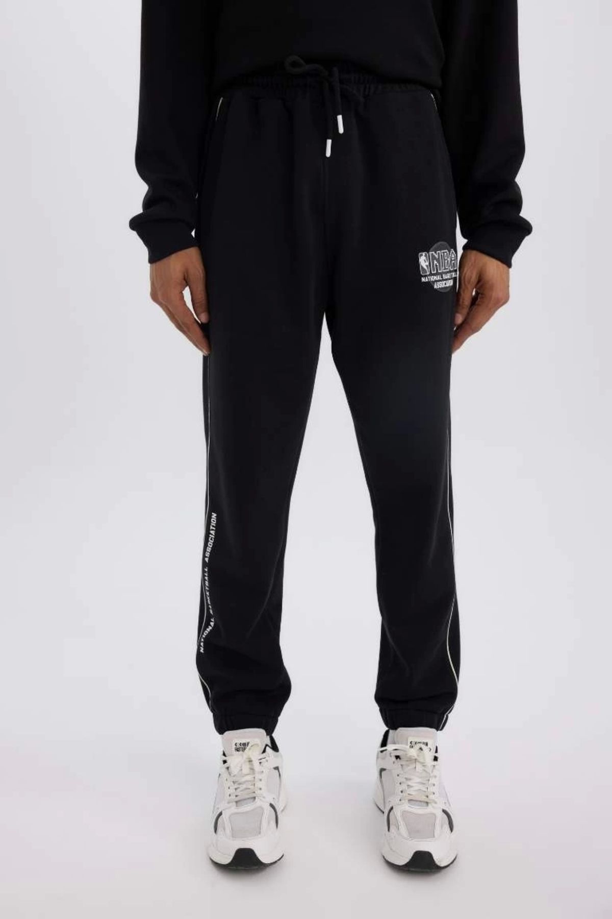 DeFacto-D3231 Defactofit - Nba Wordmark Pattern, Thick Jogger Sweatpants with Stretch and Pockets 5