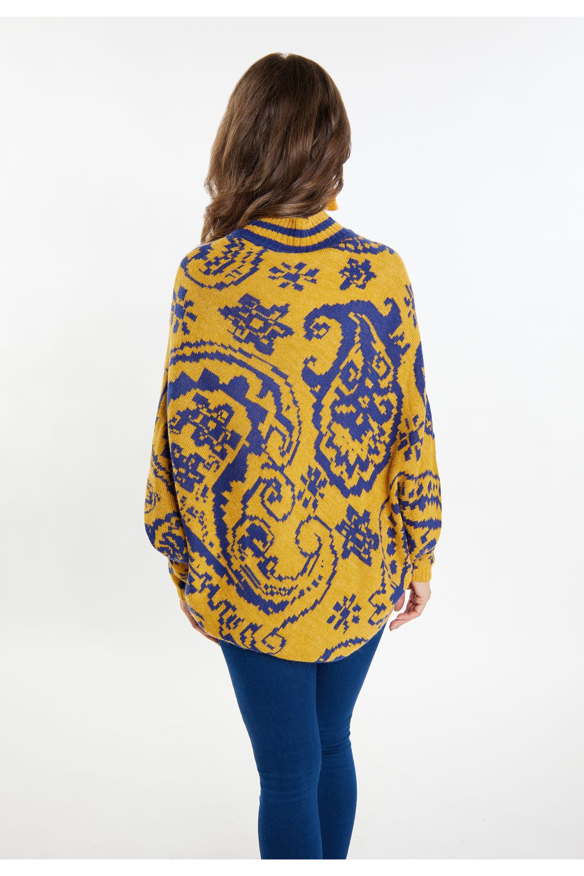 USHA-Poncho-pullover 4