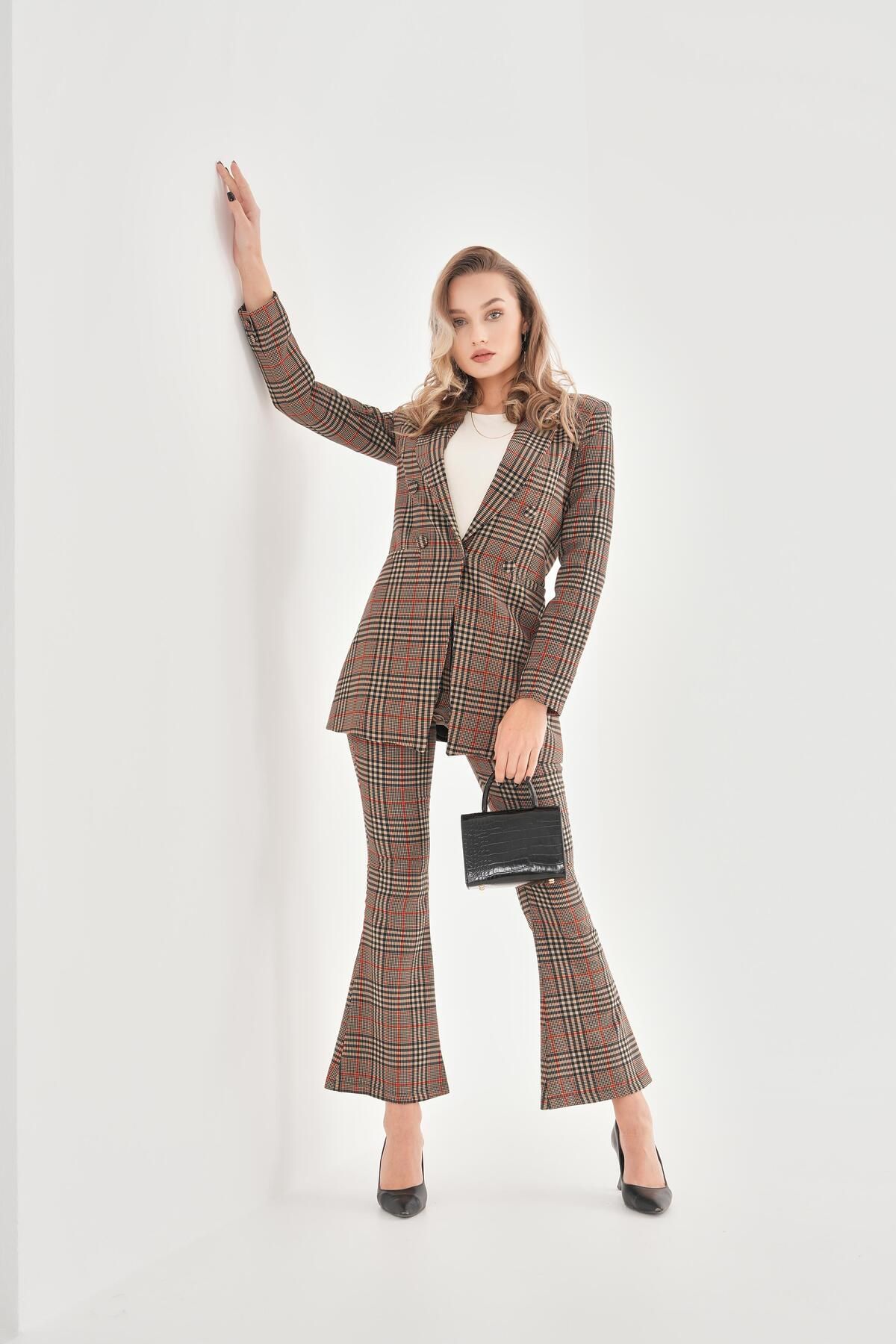 VAPUR TEKSTİL-Plaid Blazer Jacket with Padded Shoulders and Snaps on the Front - Red 6