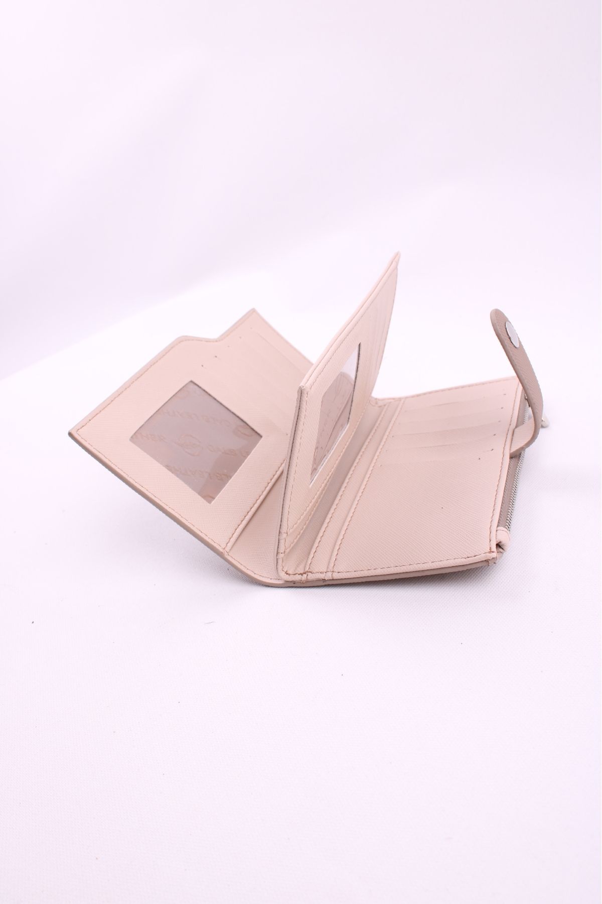 GALB LEATHER-Stylish and Practical Women's Wallet - Multiple Compartments, Complete Your Style! 6