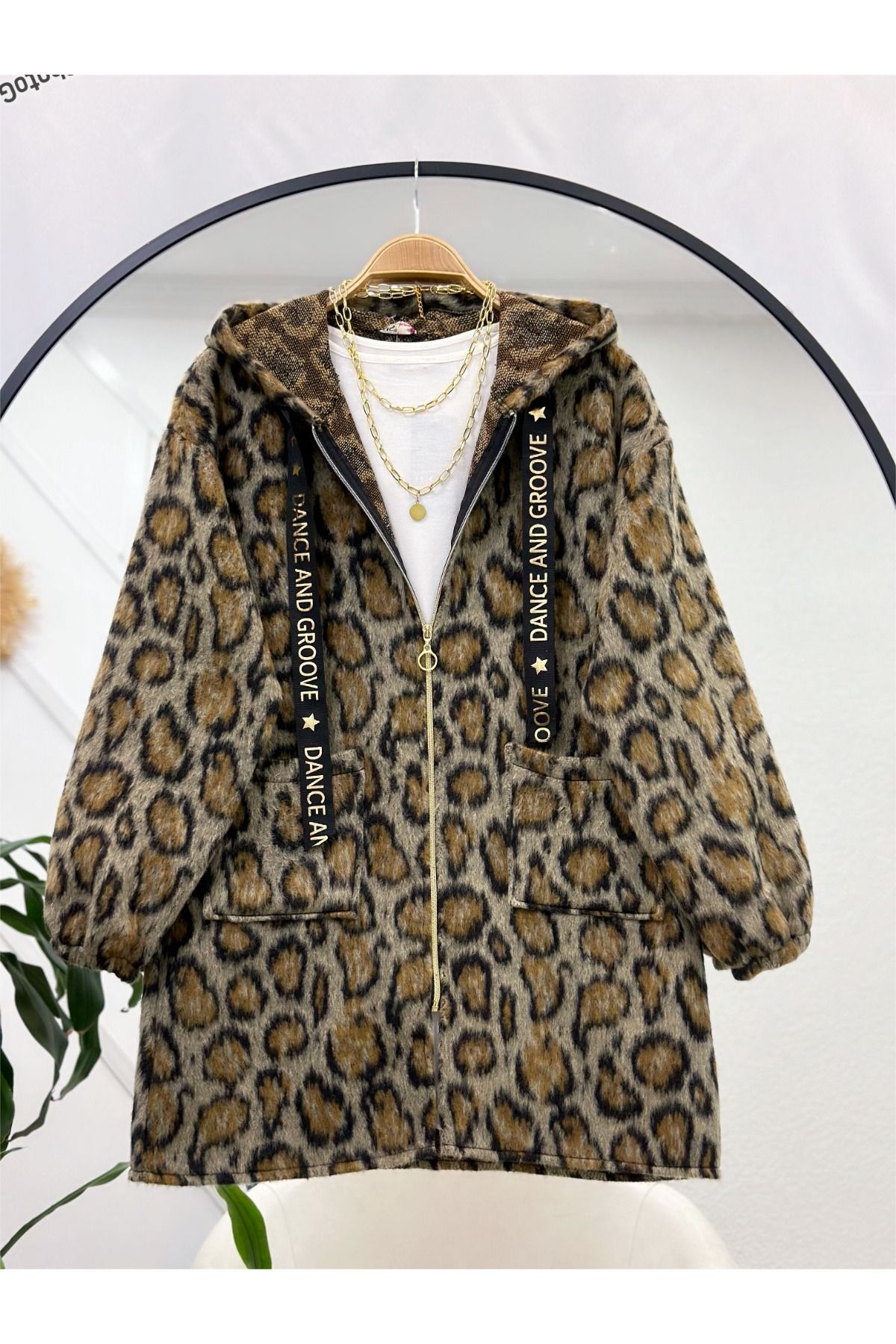 YEDİLALE-Leopard Pattern Stash Coat 1