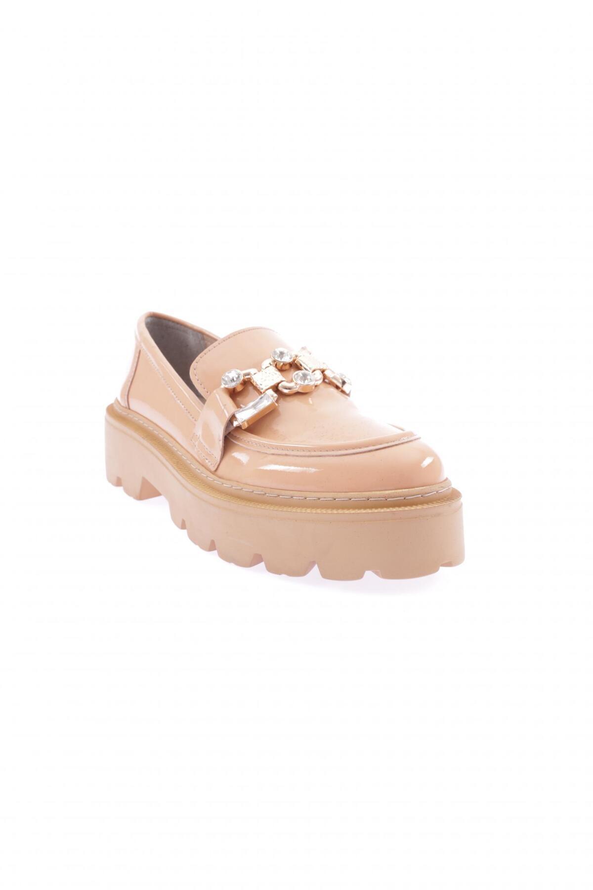 DGN-Women's Crystal Stone Accessory Loafer Shoes Nude Patent Leather 21123342 2