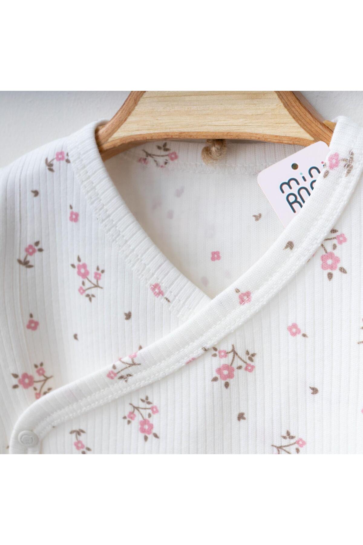 Mini Ropa Yenidoğan Kız Bebek Zıbın Seti Çiçek Desenli Ekru Yenidoğan Kruvaze Takım fotoğrafı 2 (önizleme)