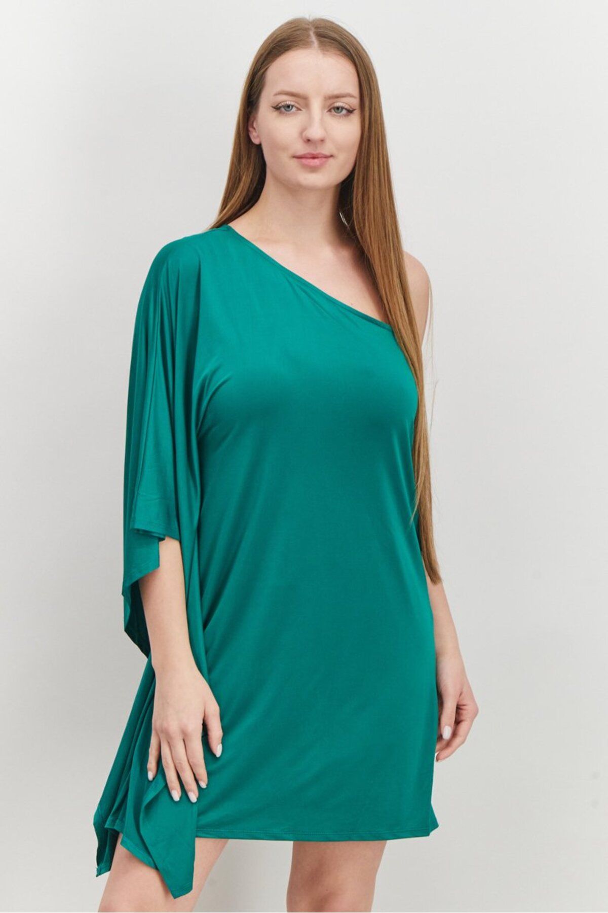 Bebe-Women Plain One Shoulder Flowy Mini Dress, Green 1