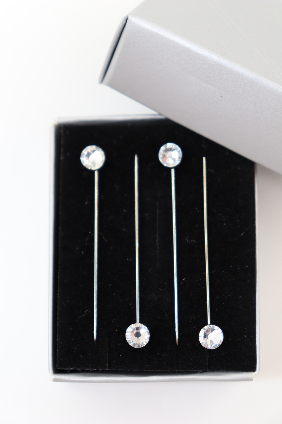 White Scarf Needle with 4 Diamond Stones. Scarf Pin. Shawl Pin. Turban Needle. Hijab Needle