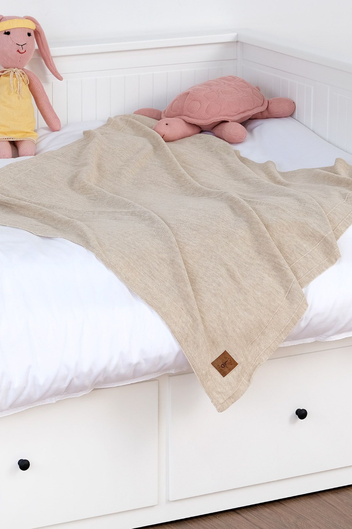 Next Baby LITTLE DEDI Dua Knitted Baby Blanket, Stylish and Comfortable Children's Blanket Beige 80 X 100 Cm