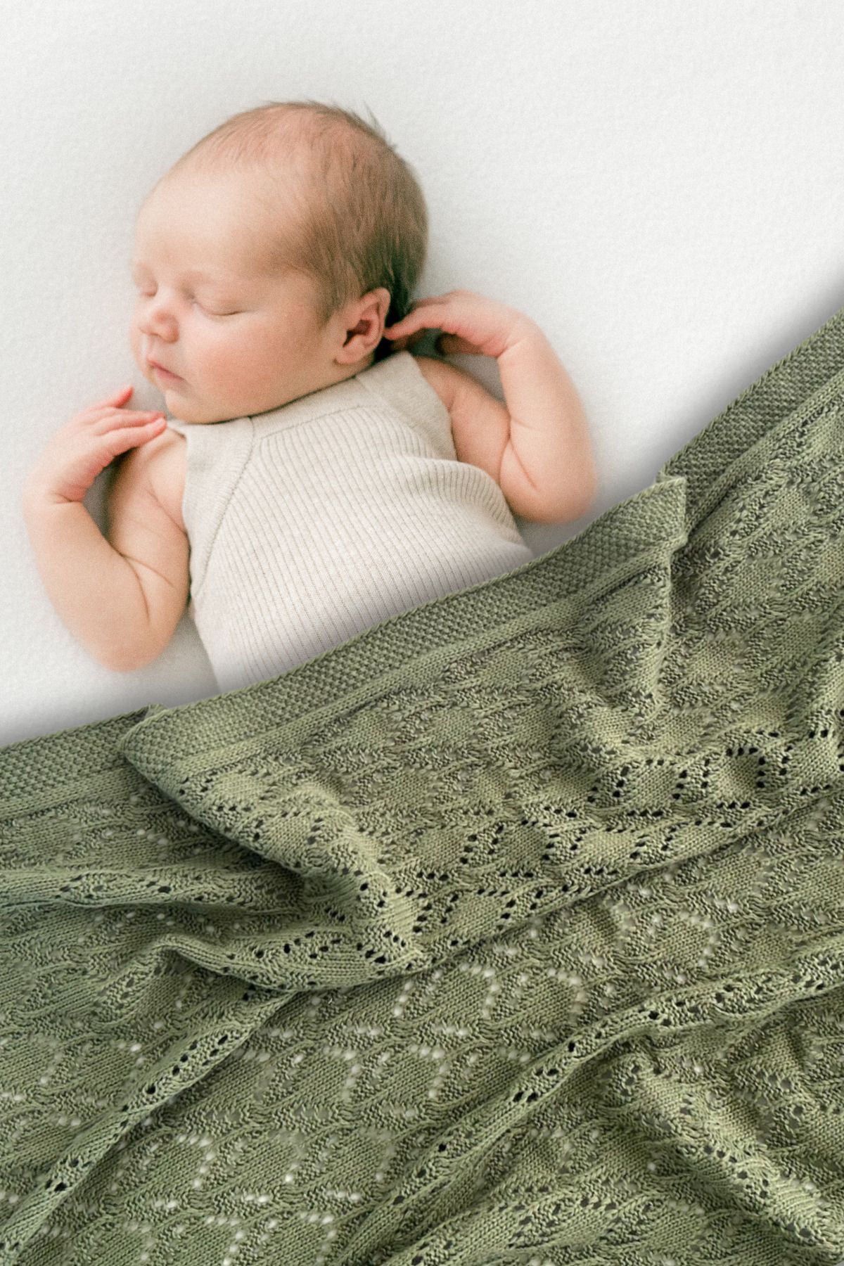 Next Baby LITTLE DEDI Mila Elegant Knitted Motif Baby and Child Blanket, Baby Blanket Green 80 X 100 Cm