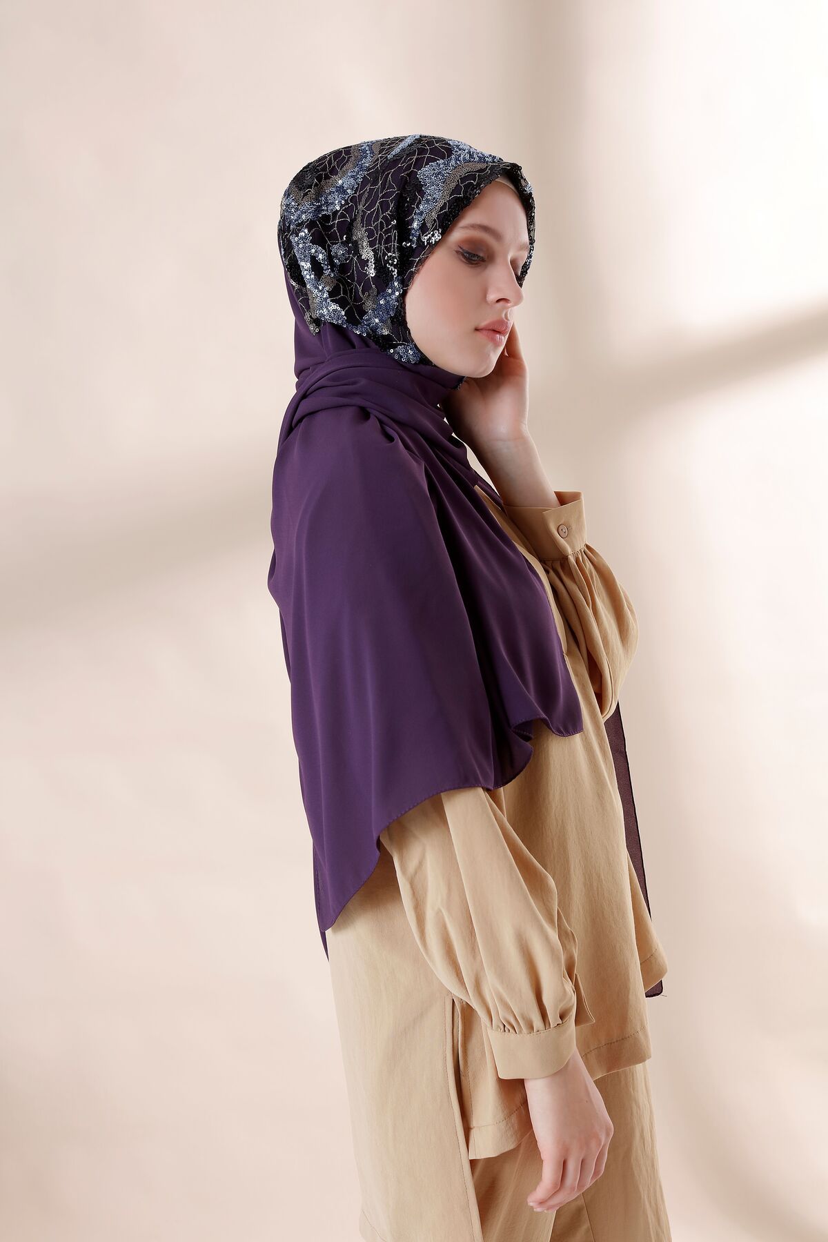 Differenza-Plum Cloud Sequined Crepe Shawl 2