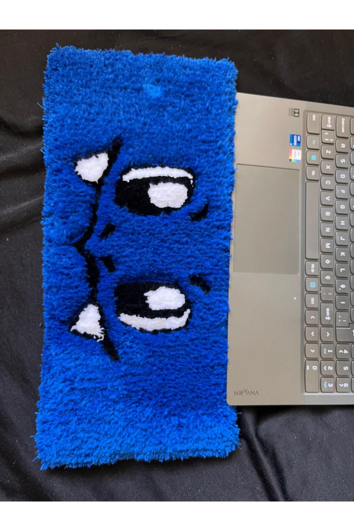 Tuft Juji-Bulbasaur Keyboard Support Rug – Original and Ergonomic Design 3
