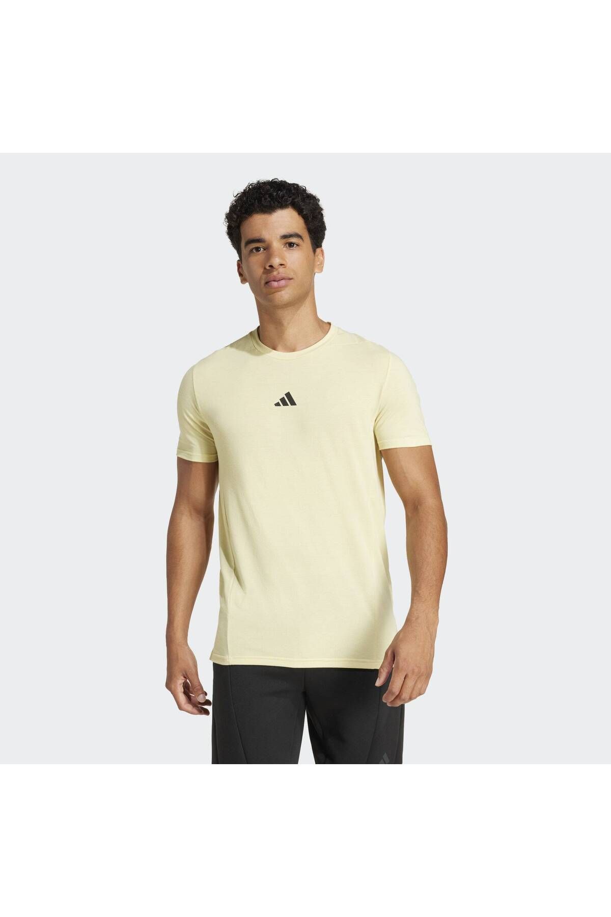 طراحی شده برای آموزش تی شرت adidas