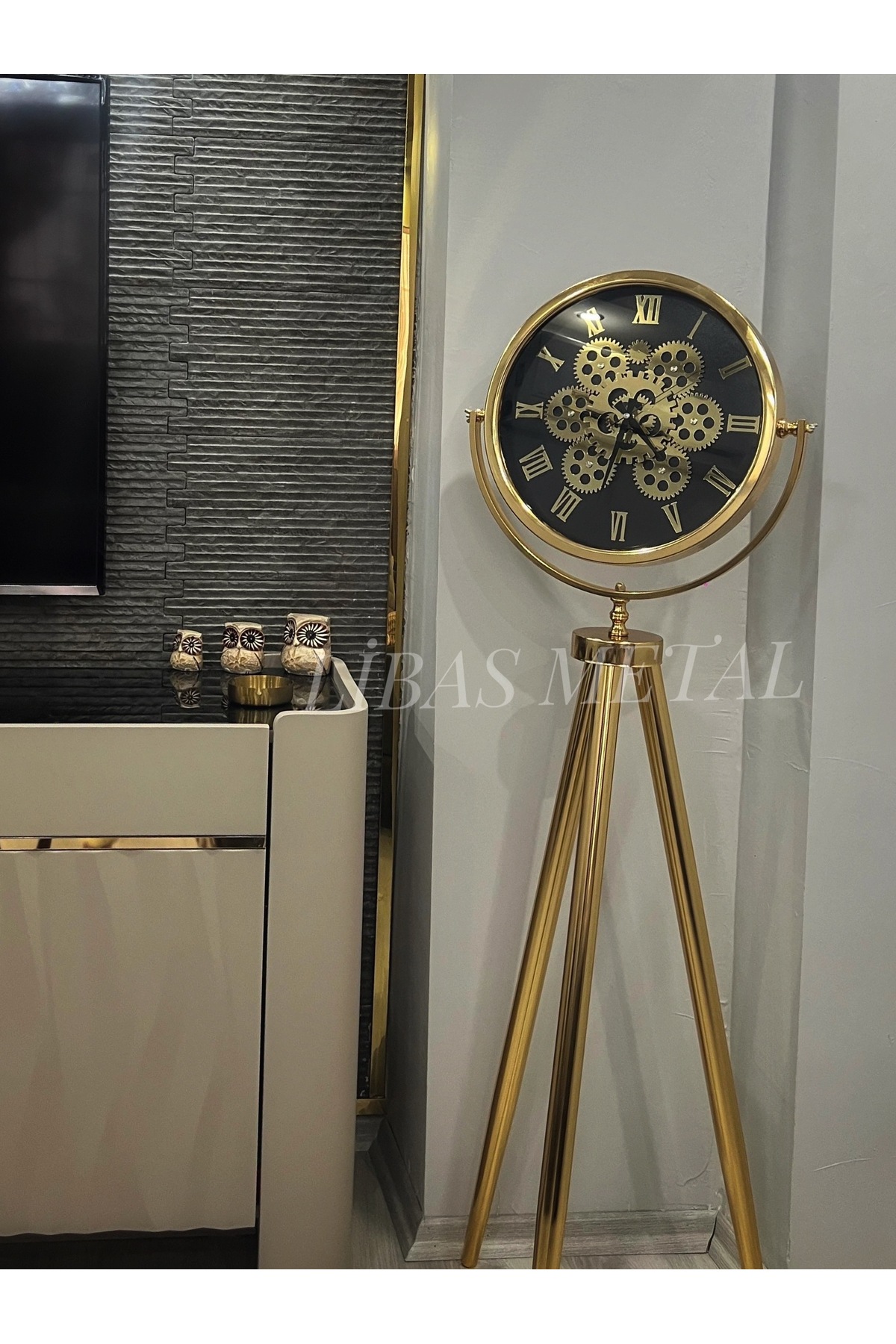 ساعت گردان پای فلزی سه‌پایه