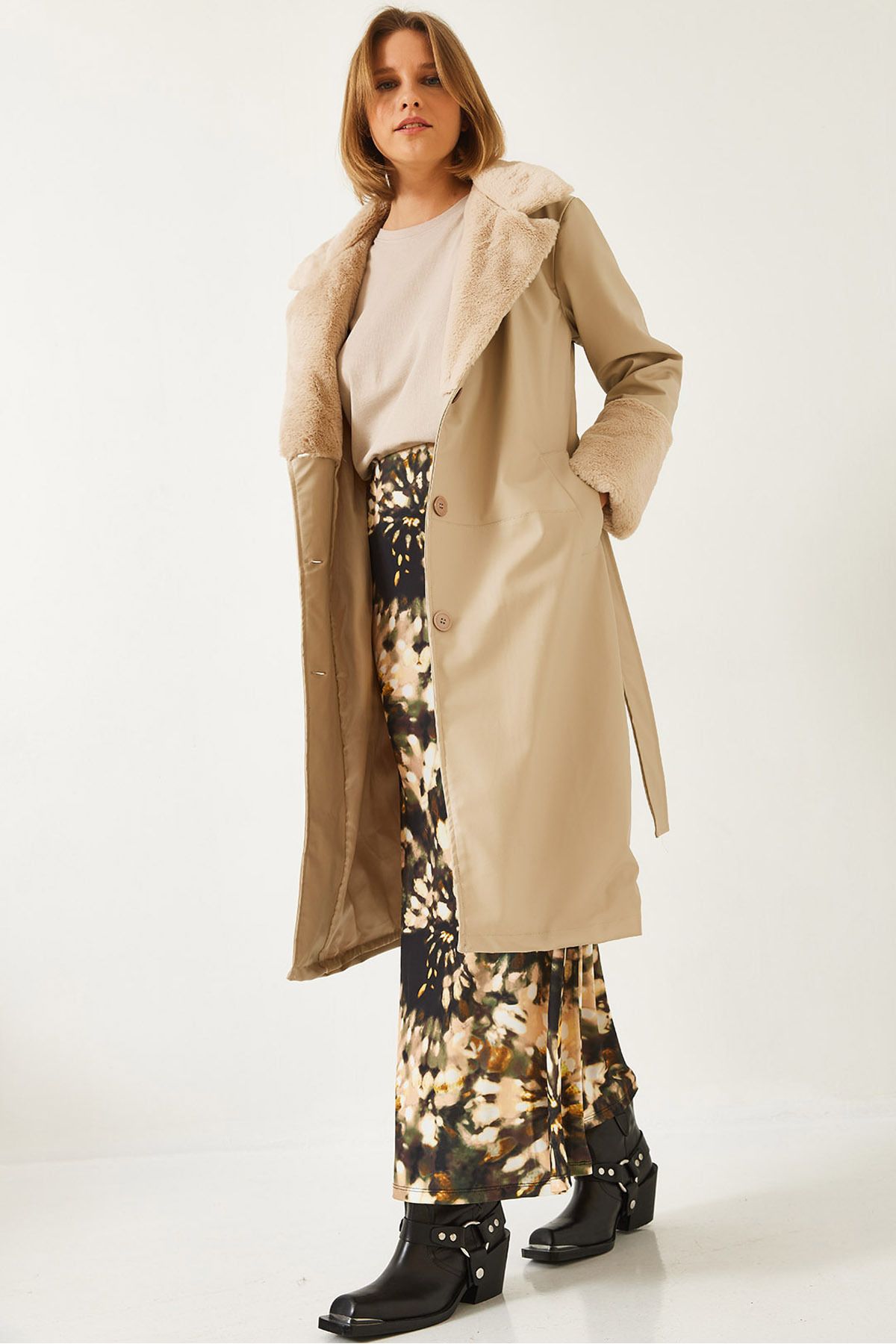 complete the look image
