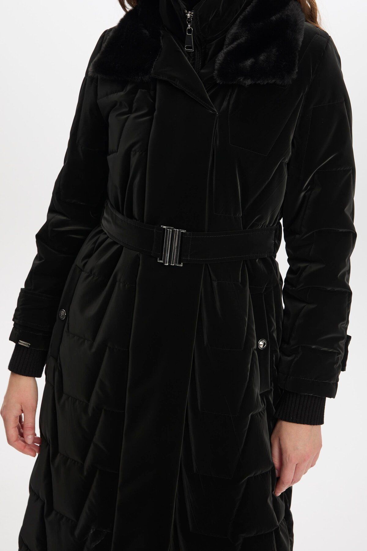 Zühre-Black Fur and Belt Detailed Puffer Jacket 12764 6