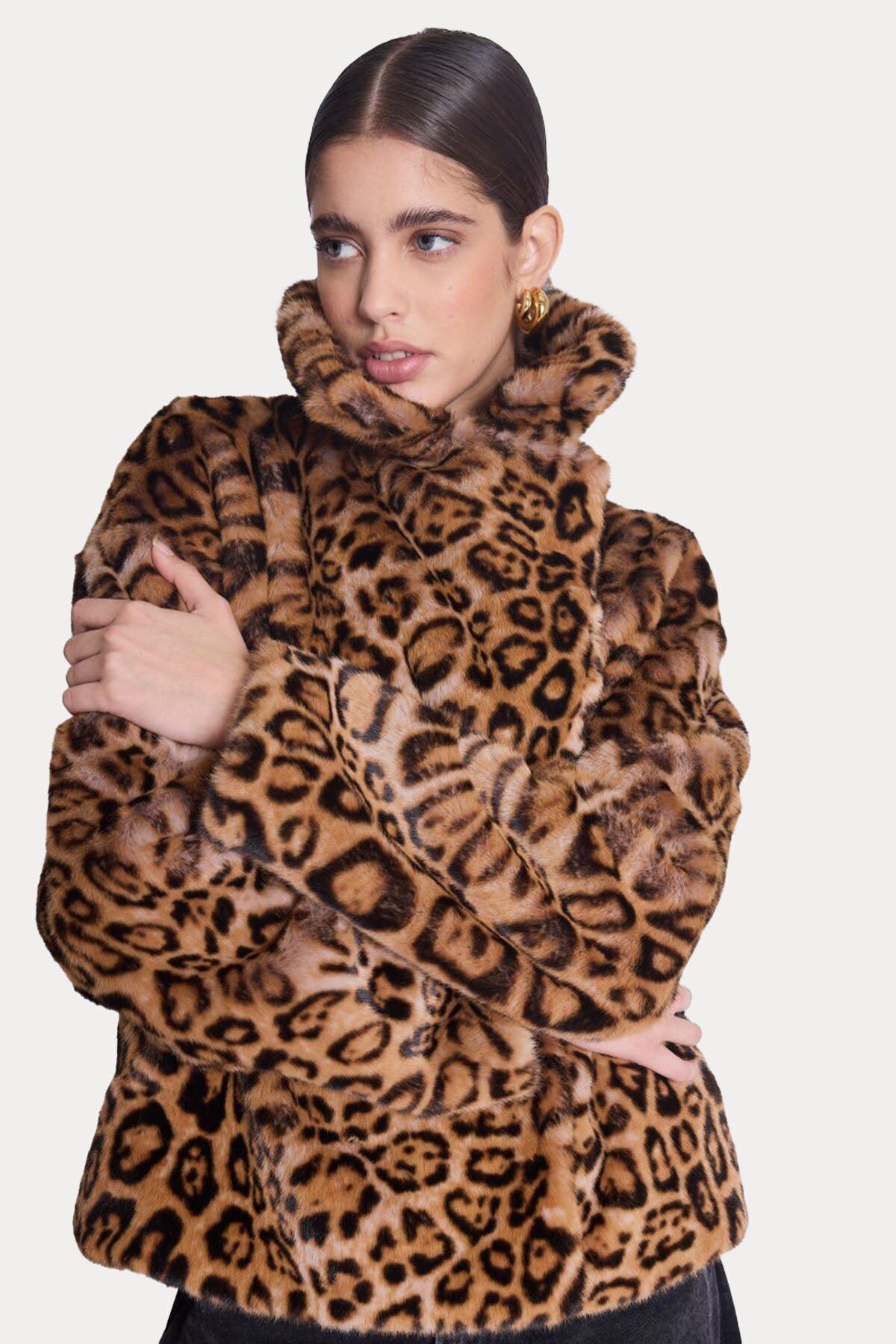 Berenice-Millia Leopard Print Plush Jacket 3