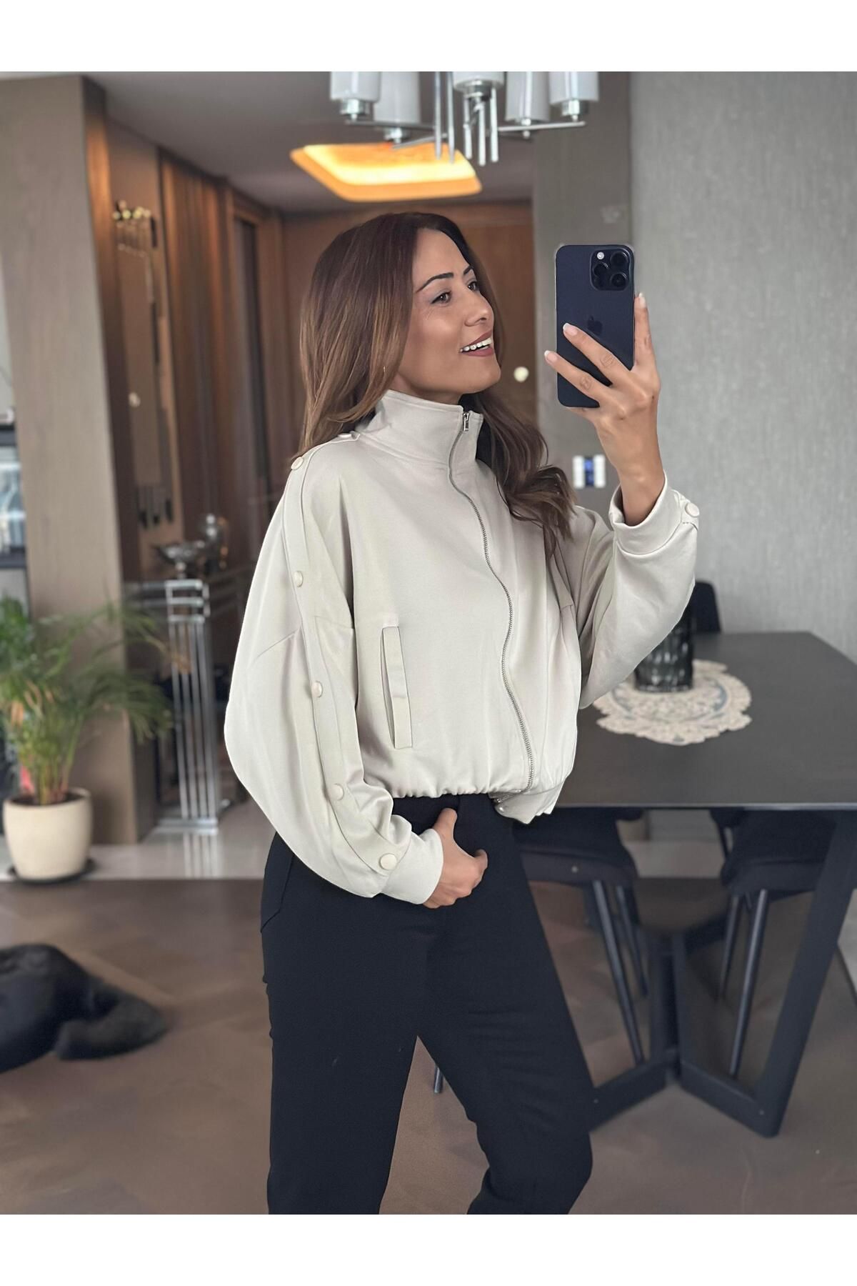 Forlady Butik Taş Kolları Çıtçıt Detay Fermuarlı Cepli Kadın Sweatshirt