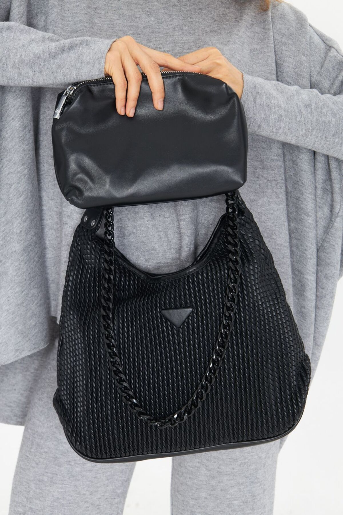 LAMANTE-Black Leather Sleeve Bag 5