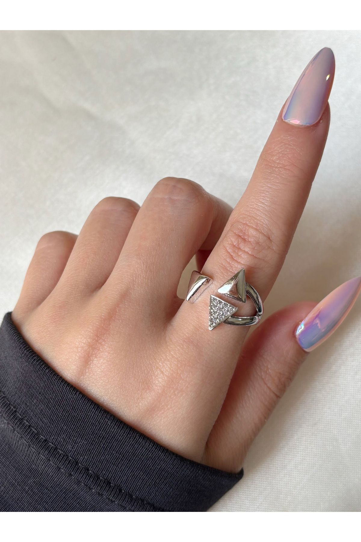 Eylülün Takısı-Women's Silver Color Stone Triangle Ring 2