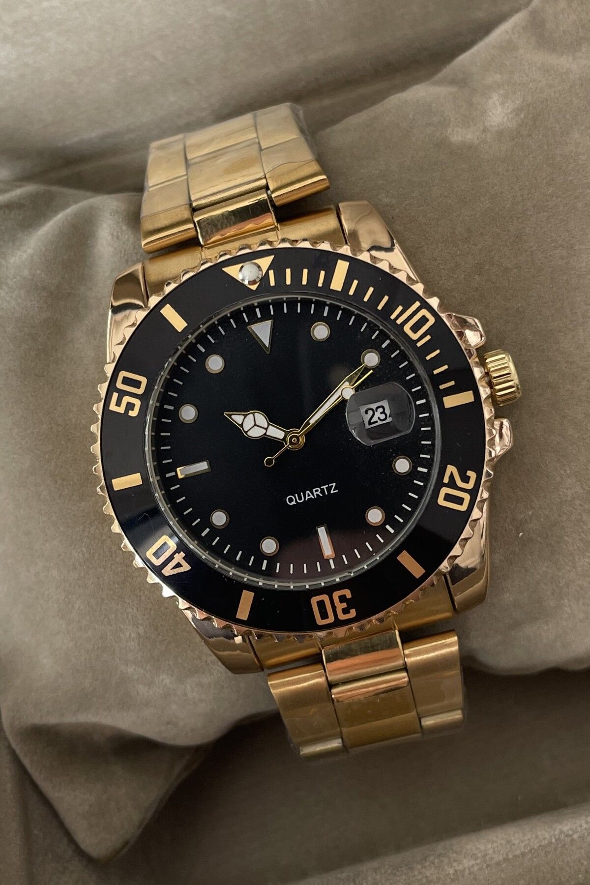 Leerybee-The Icon of Charisma: Distinguished Clocks for Men 5