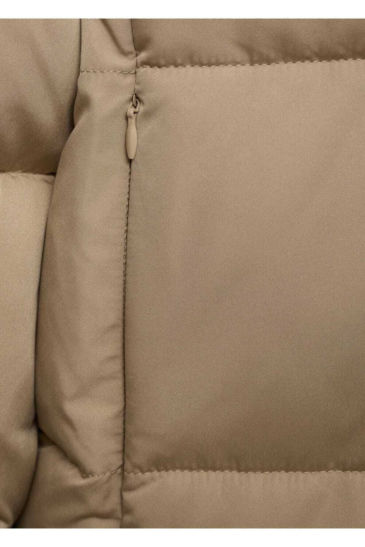 MANGO Woman-Gesteppter Midi-Anorak mit Kapuze 6