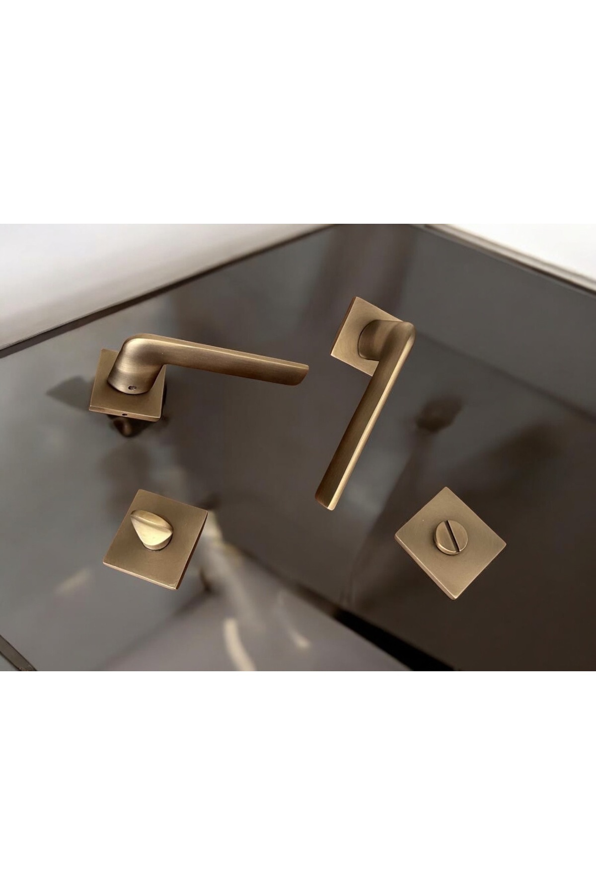 KOLDOOR-Cloud Gate Matte Antique Yellow Square Rosette WC Λαβή πόρτας μπάνιου 1 Σετ 7