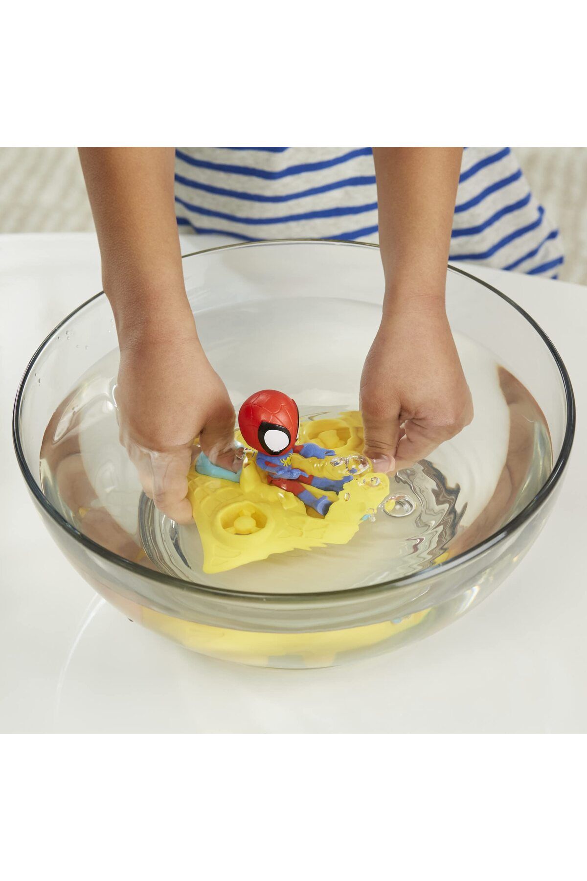 Hasbro-Marvel Spidey and His Amazing Friends Spidey Water Web Raft, Preschool Water Toy with Spidey 5