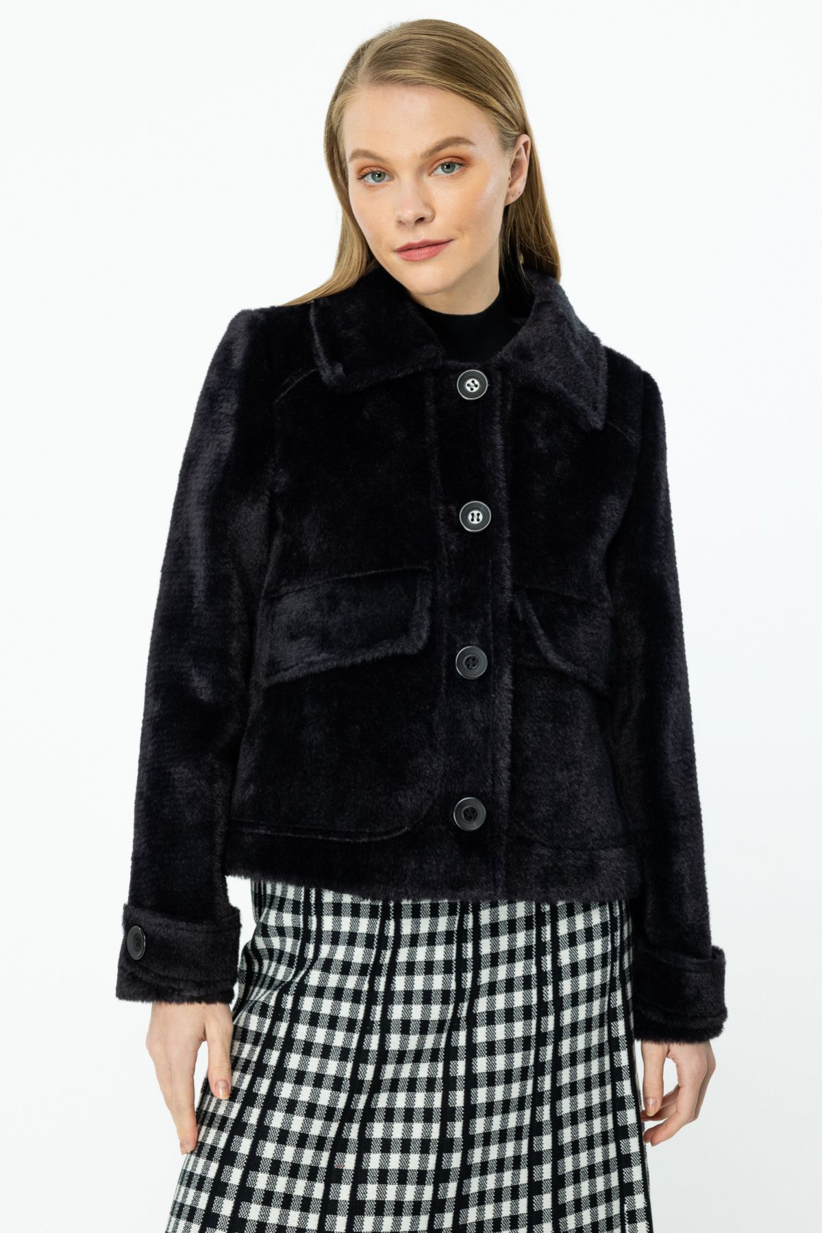 Ekol-Buttoned Short Plush Coat 1