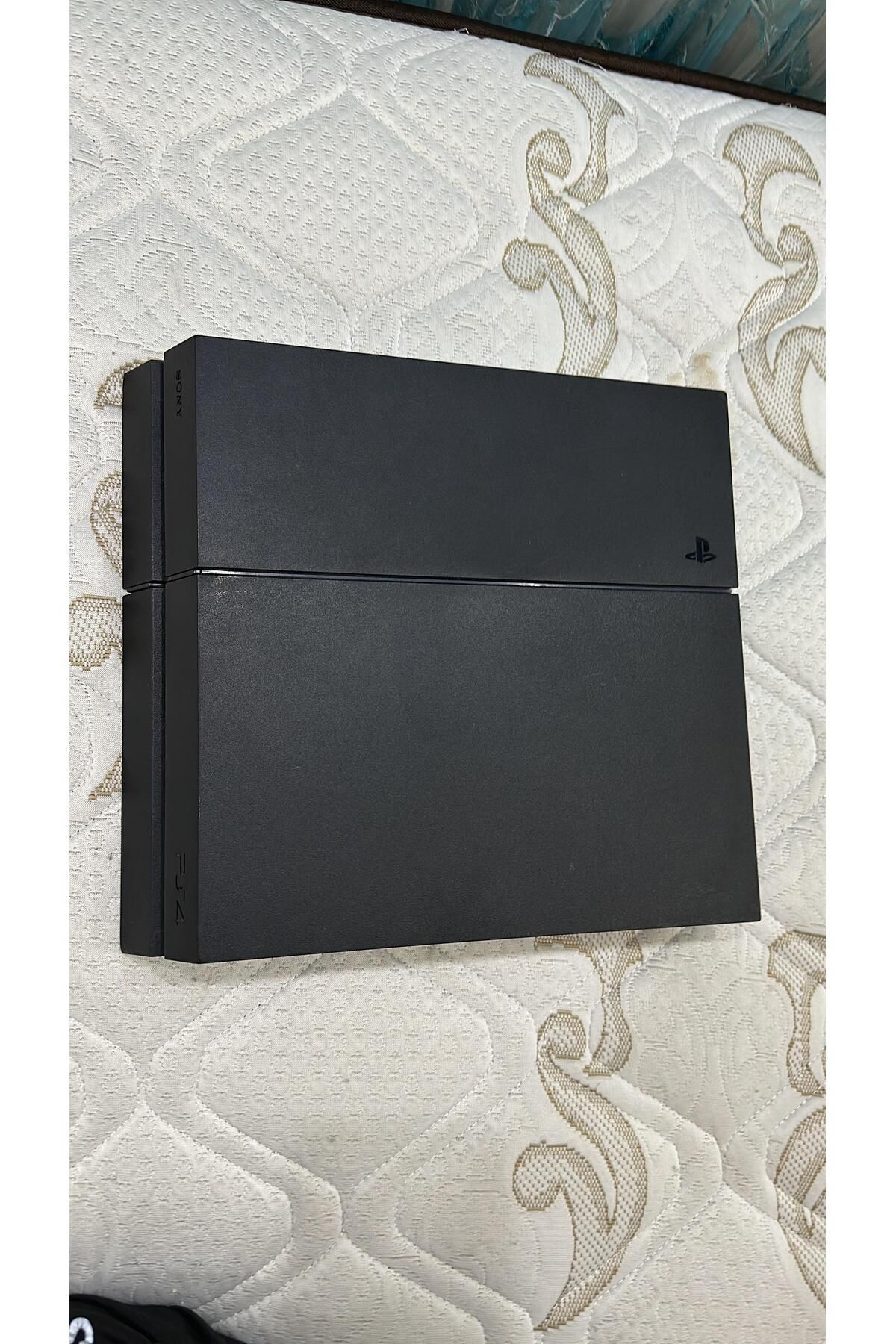 Sony PS4 OYUN KONSOLU FAT KASA   1TB