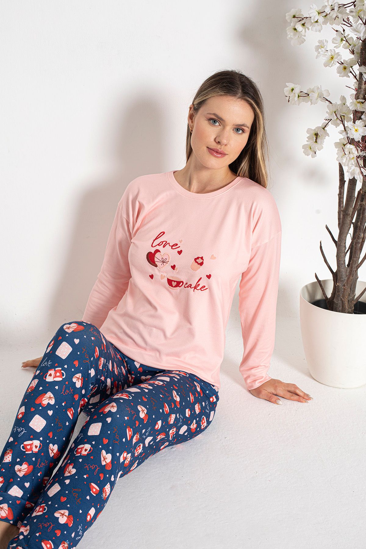 REMSA-24487 Model Women's Thermal Salmon Pajamas Set 7