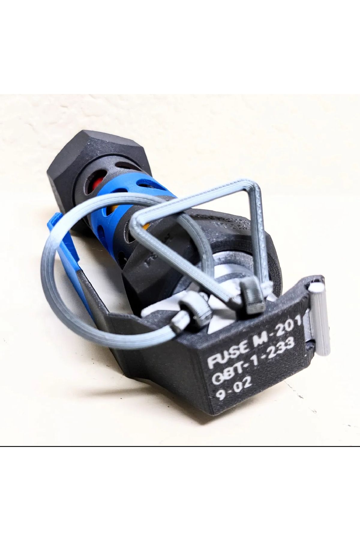Filament-Cs M84 Flashbang - Stun Grenade, Flying Handle, "Make Game Strategies into Real Life! "My 2