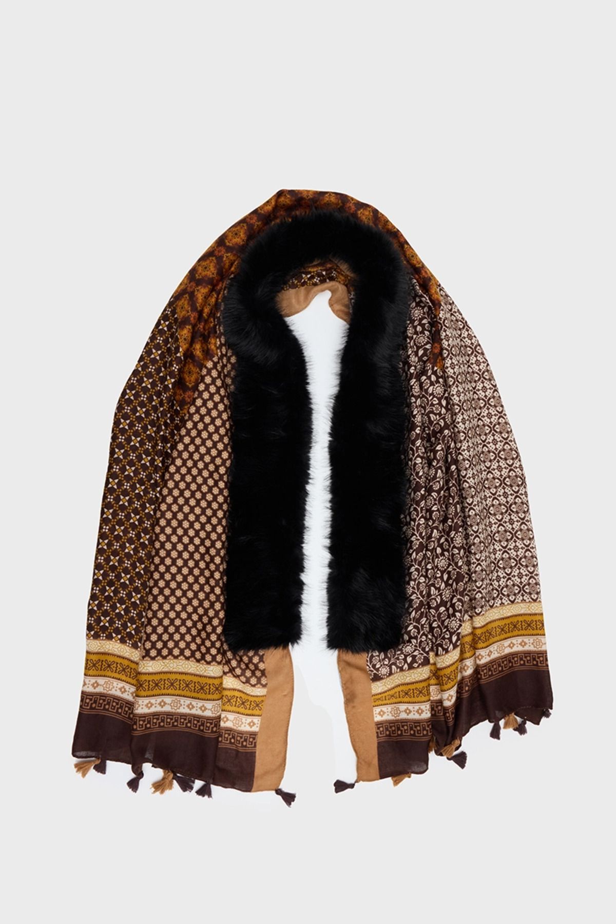 Gusto-Camel Patterned Sheepskin Shawl 1