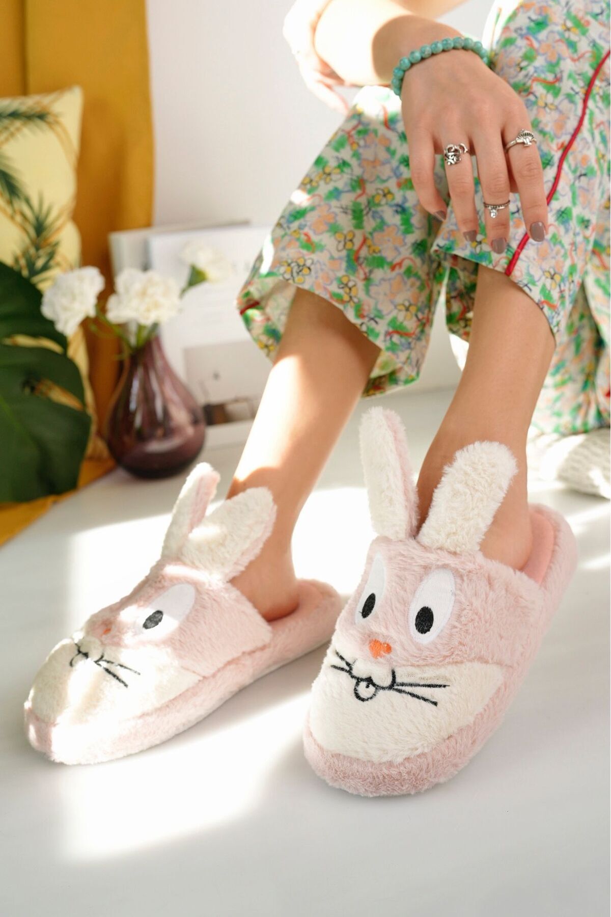 Efolle-Loved Cartoon Character Rabbit Figured House Slippers, Dowry Slippers, Non-Slip Sole, Soft Sole 3