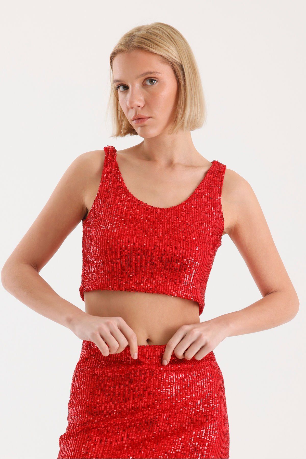 soBasic-Red Crop Blouse - Sequin, Stretchy and Lined, U-Neck, Thick Sling - L Length 6