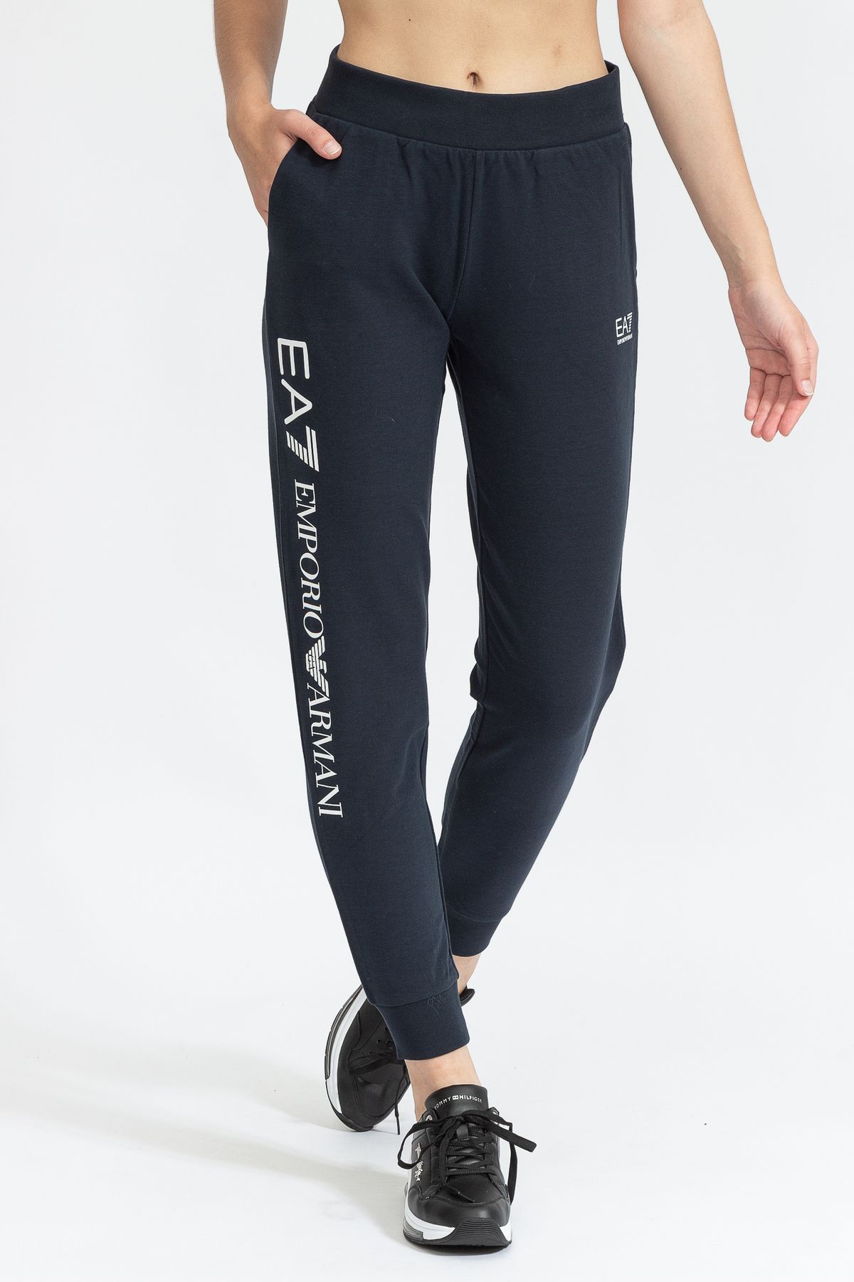 EA7-Pantaloni de trening pentru femei - Model 8ntp85tjcqz 1