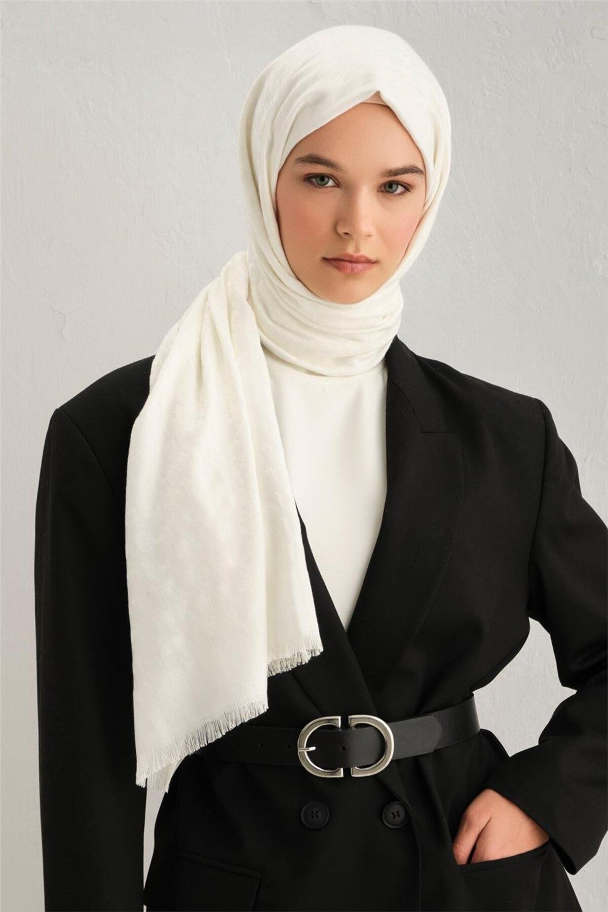 complete the look image