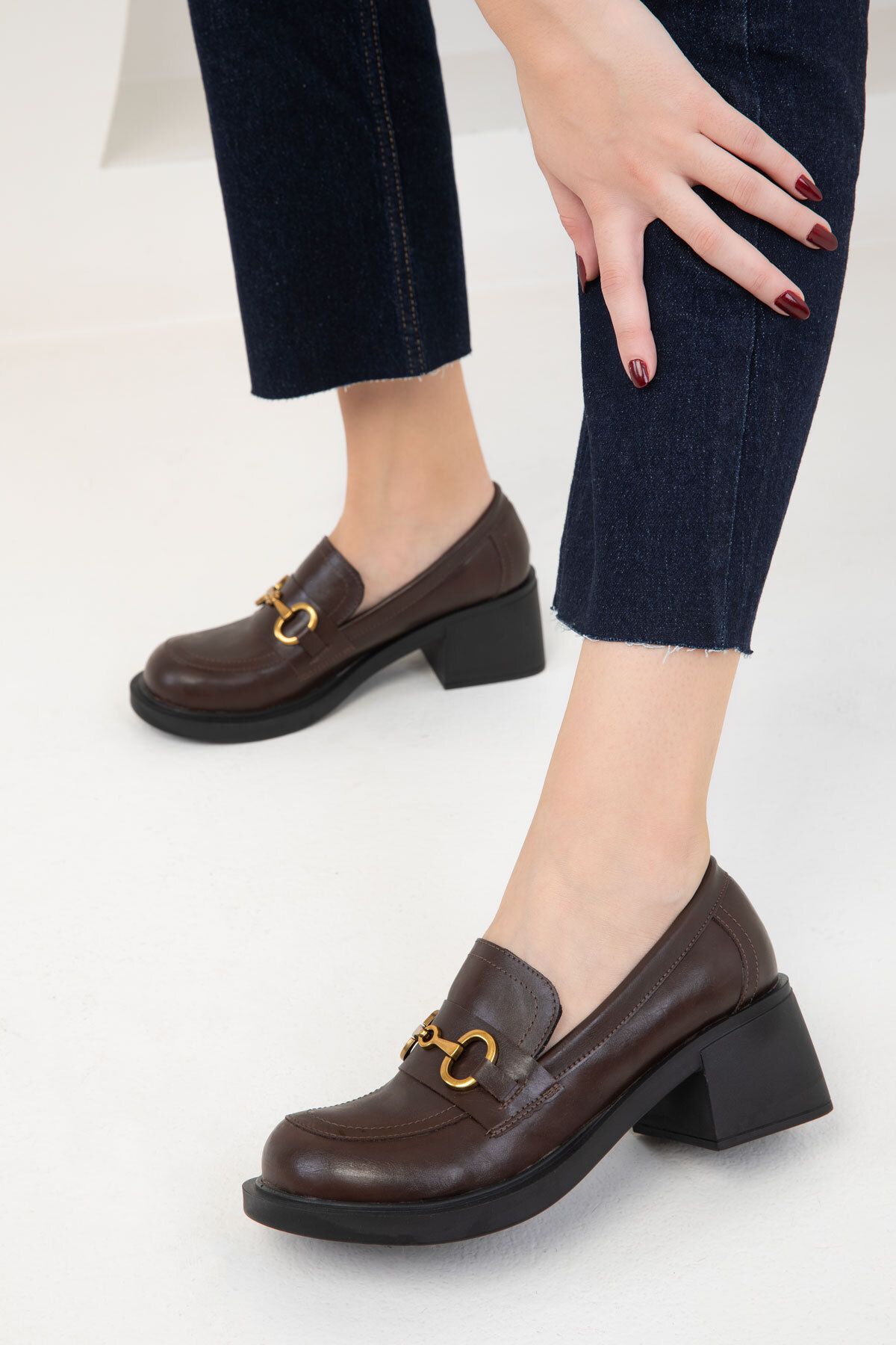 SOHO-Klassische braune Damenschuhe mit Absatz – 19740 5