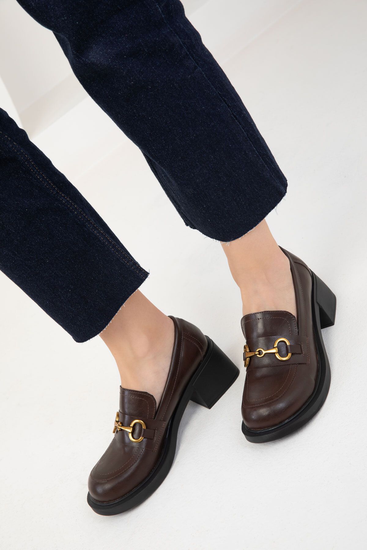 SOHO-Klassische braune Damenschuhe mit Absatz – 19740 3